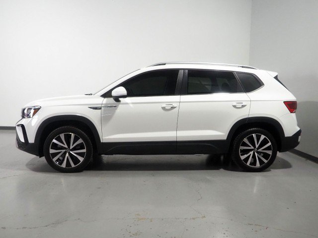 Used 2024 Volkswagen Taos SE FWD image 8