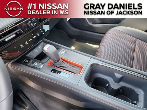 New 2025 Nissan Kicks SR AWD/4WD image 12
