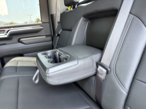 Used 2024 Chevrolet Silverado 2500 LTZ w/ LTZ Convenience Package AWD/4WD image 20