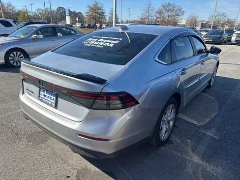 Used 2025 Honda Accord LX image 6