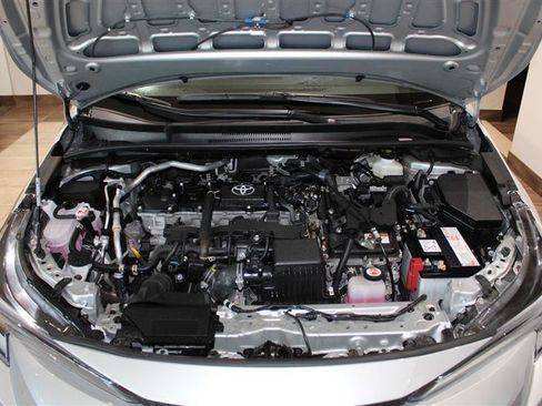 Used 2025 Toyota Corolla LE FWD image 12