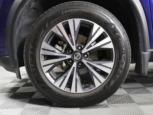 Used 2021 Nissan Rogue SV image 9