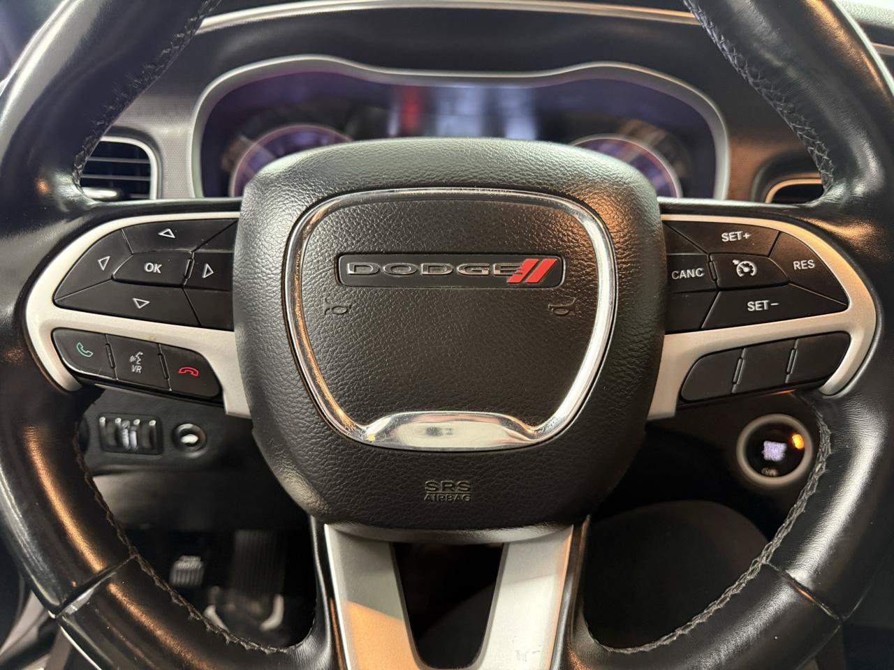 Used 2017 Dodge Charger SXT RWD image 14