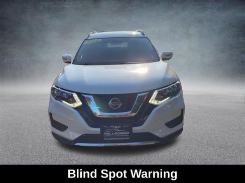 Used 2018 Nissan Rogue SV image 10