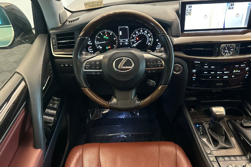 Used 2016 Lexus LX 570 4WD w/ Luxury Package image 14