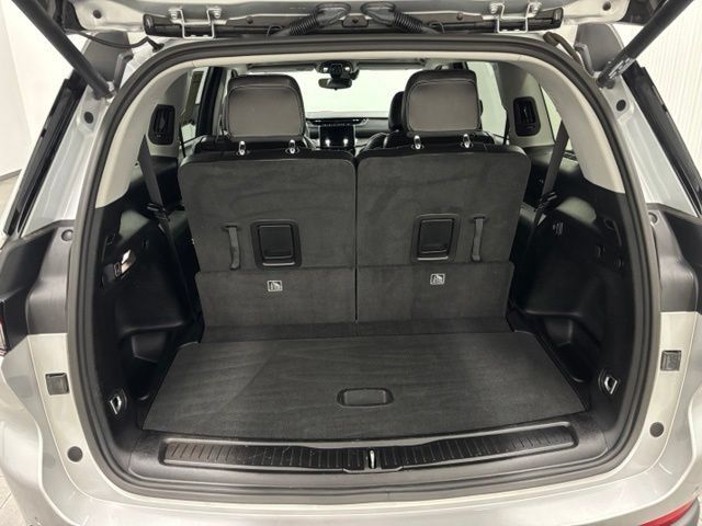Used 2024 Jeep Grand Cherokee L Limited AWD/4WD image 8