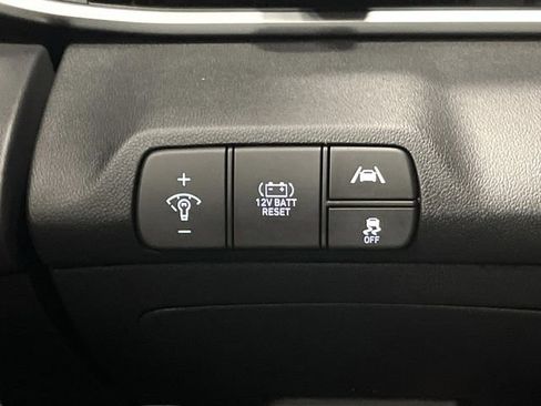 Used 2021 Hyundai Elantra Blue image 23