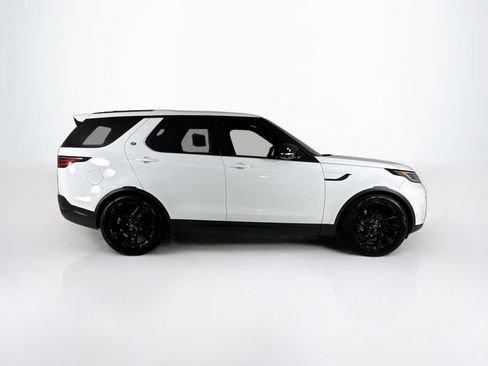 Used 2025 Land Rover Discovery S AWD/4WD image 6