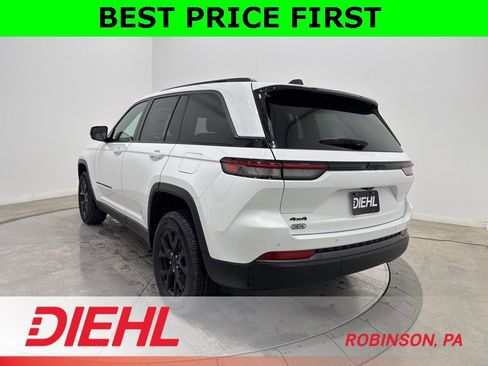 New 2026 Jeep Grand Cherokee Altitude image 5