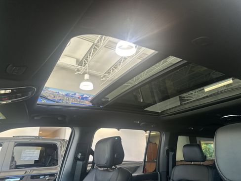 New 2026 Jeep Grand Wagoneer L Limited AWD/4WD image 16