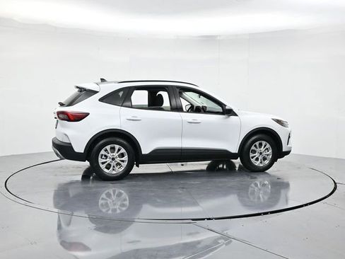 New 2026 Ford Escape Active image 3