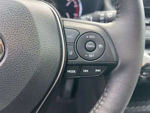 Used 2023 Toyota RAV4 XLE image 17