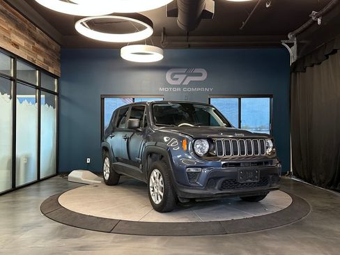 Used 2023 Jeep Renegade Latitude AWD/4WD image 1
