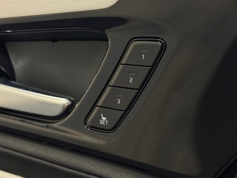 Certified 2025 Acura MDX SH-AWD image 15
