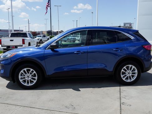 Used 2022 Ford Escape SE w/ Convenience Package AWD/4WD image 5