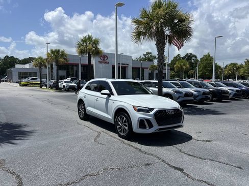 Used 2023 Audi Q5 2.0T Premium Plus AWD/4WD image 2