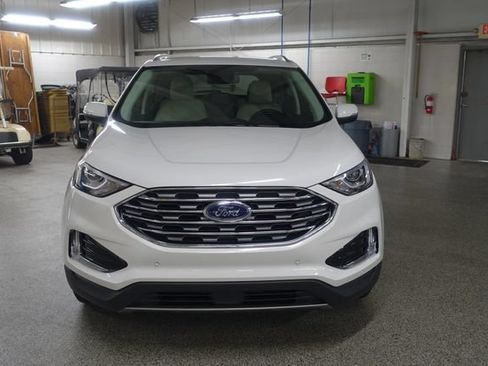 Used 2020 Ford Edge Titanium AWD/4WD image 2