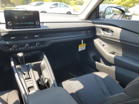 New 2025 Honda Accord SE image 10