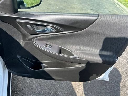 Used 2020 Chevrolet Malibu RS FWD image 38