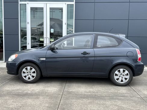 Used 2010 Hyundai Accent Hatchback image 6