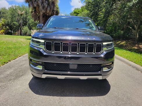 Used 2022 Jeep Wagoneer Series II image 2