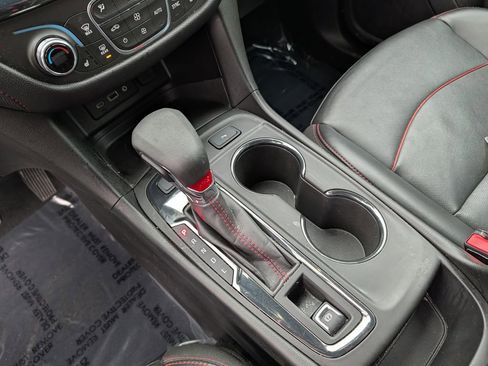 Used 2022 Chevrolet Equinox RS w/ RS Leather Package image 24