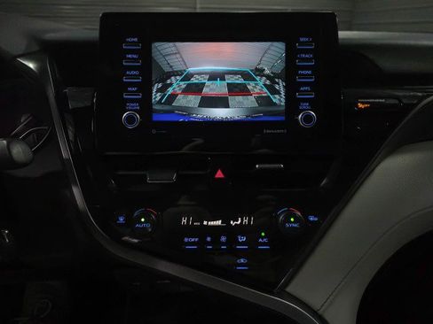 Used 2022 Toyota Camry SE image 24
