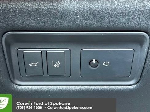 Used 2017 Land Rover Range Rover Supercharged AWD/4WD image 29