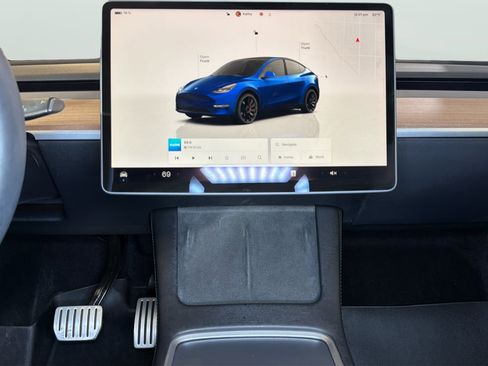 Used 2022 Tesla Model Y Performance AWD/4WD image 15