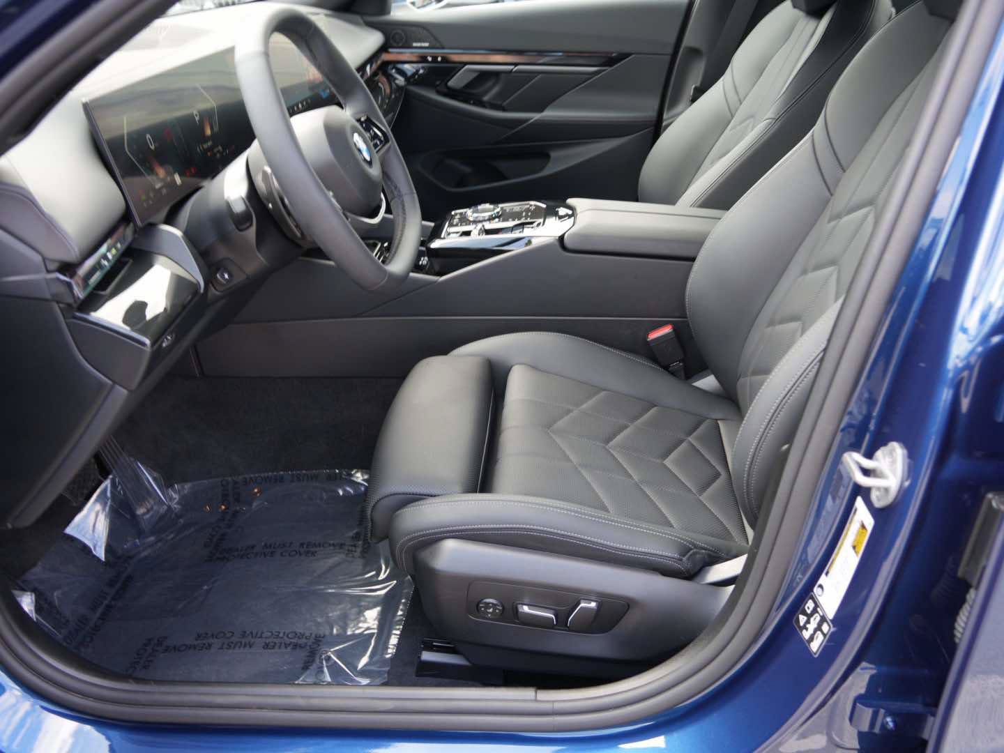 Used 2026 BMW 540i xDrive AWD/4WD image 13
