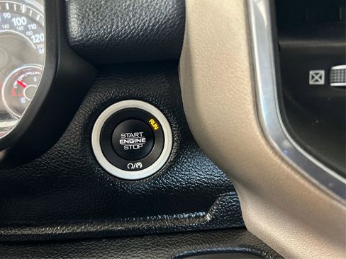 Used 2021 RAM 1500 Laramie AWD/4WD image 27