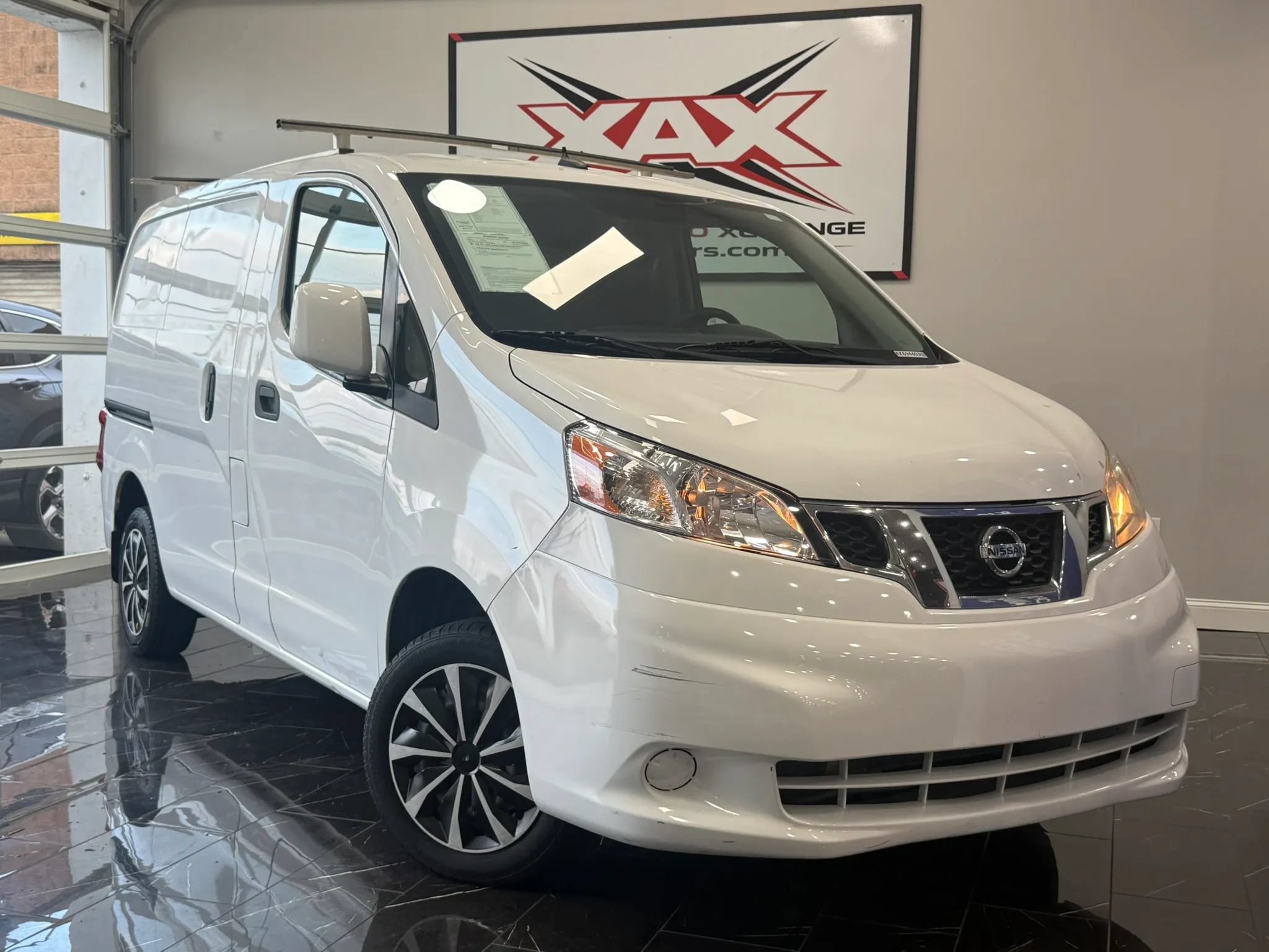 Used 2019 Nissan NV200 SV w/ Navigation Package FWD image 1