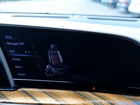 Used 2021 Cadillac Escalade Sport Platinum image 32