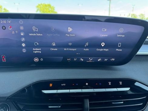 Used 2025 Buick Enclave Sport Touring AWD/4WD image 19