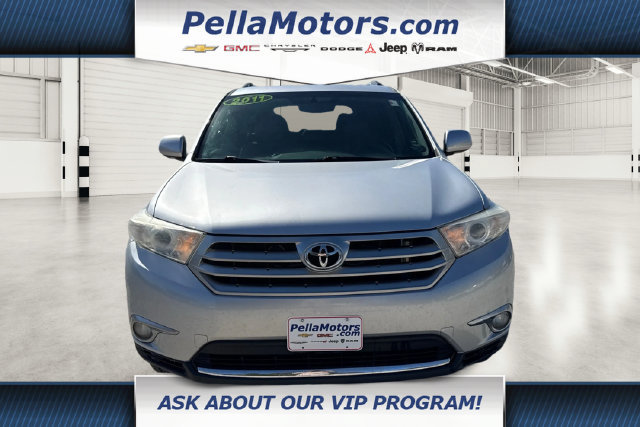Used 2011 Toyota Highlander Limited w/ Tow Pkg FWD image 7