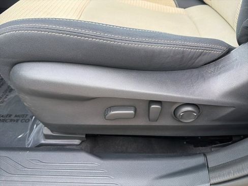 Used 2024 Subaru Outback Premium image 39