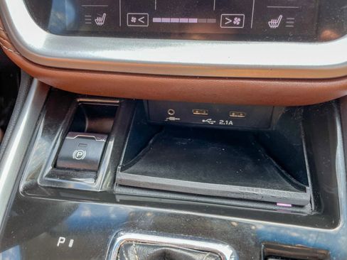 Used 2020 Subaru Outback Touring w/ Popular Package #2 image 26