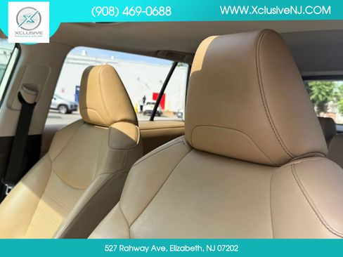 Used 2020 Toyota RAV4 Limited FWD image 10