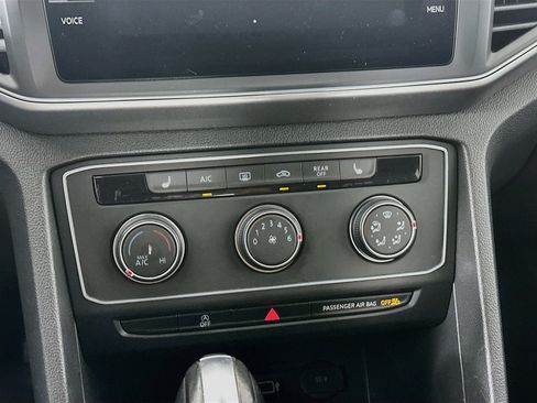 Used 2018 Volkswagen Atlas SE FWD image 23