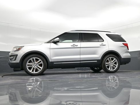 Used 2016 Ford Explorer Limited w/ Equipment Group 301A FWD image 37