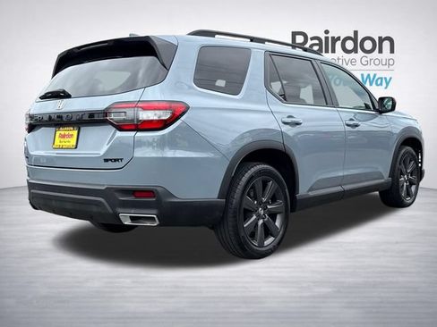 Certified 2023 Honda Pilot Sport image 7