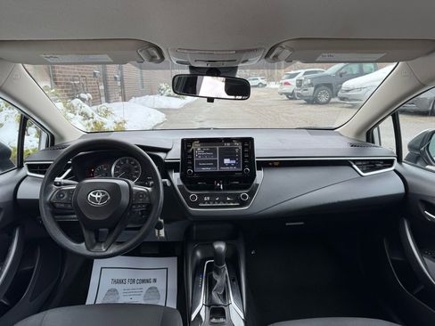 Used 2021 Toyota Corolla LE image 6