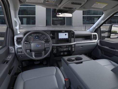 New 2026 Ford F250 XL w/ XL Off-Road Package AWD/4WD image 11