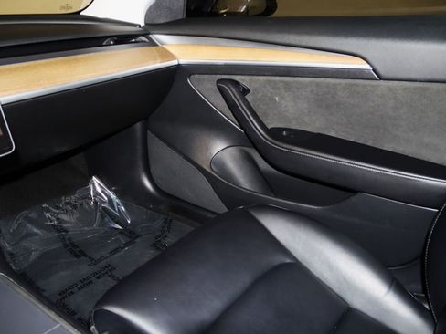 Used 2021 Tesla Model 3 Standard Range Plus RWD image 32