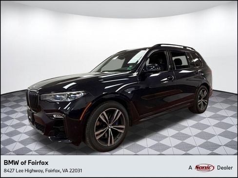 Used 2020 BMW X7 M50i image 1