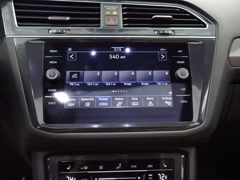 Used 2023 Volkswagen Tiguan SE R-Line FWD image 29
