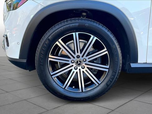 Used 2024 Mercedes-Benz GLE 450 4MATIC image 11