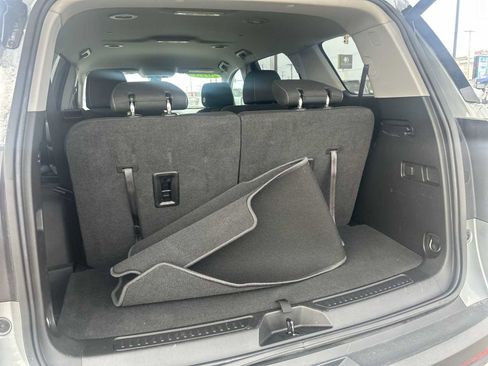 Used 2023 GMC Acadia SLE w/ Driver Convenience Package image 25