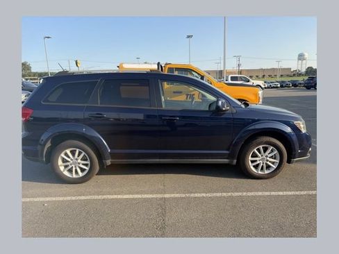 Used 2017 Dodge Journey SXT w/ Premium Group FWD image 1