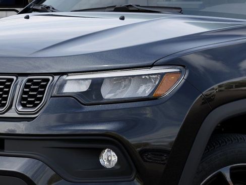 New 2026 Jeep Compass Latitude image 17